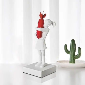 Статуя Девушки-бомбы в обнимку с Бэнкси Sculptur Hugger, Обнимающая Девушку-бомбу Мира, Аксессуары для украшения дома и гостиной